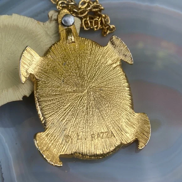 Vintage 1960’s L.Razza Turtle Mirror Pendant - Picture 11 of 16